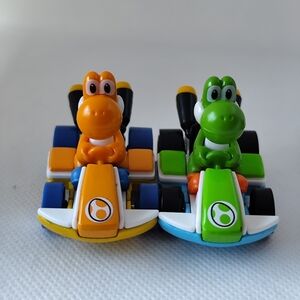 2018 Hot Wheels Die-Cast Mario Kart - Orange and Green Yoshi